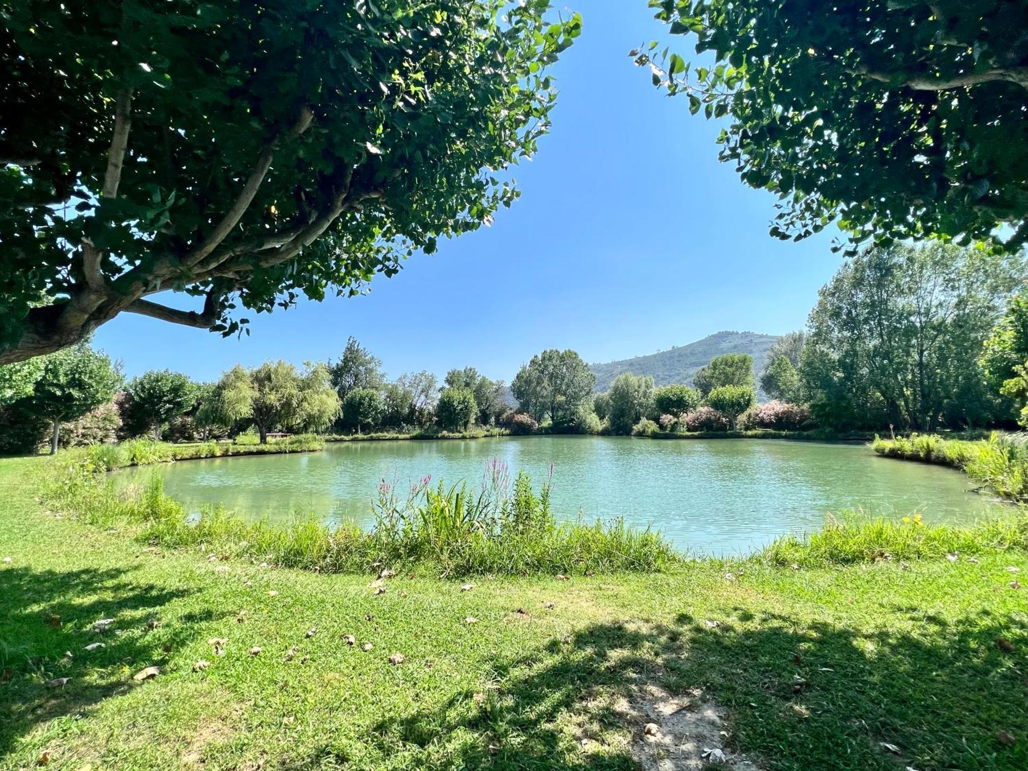 Domaine Du Lac De La Vallee La Roquette-sur-Siagne Екстериор снимка